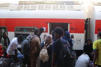 جهاز المخابرات العامة يسير القطار الثاني للعودة الطوعية المجانية من مصر